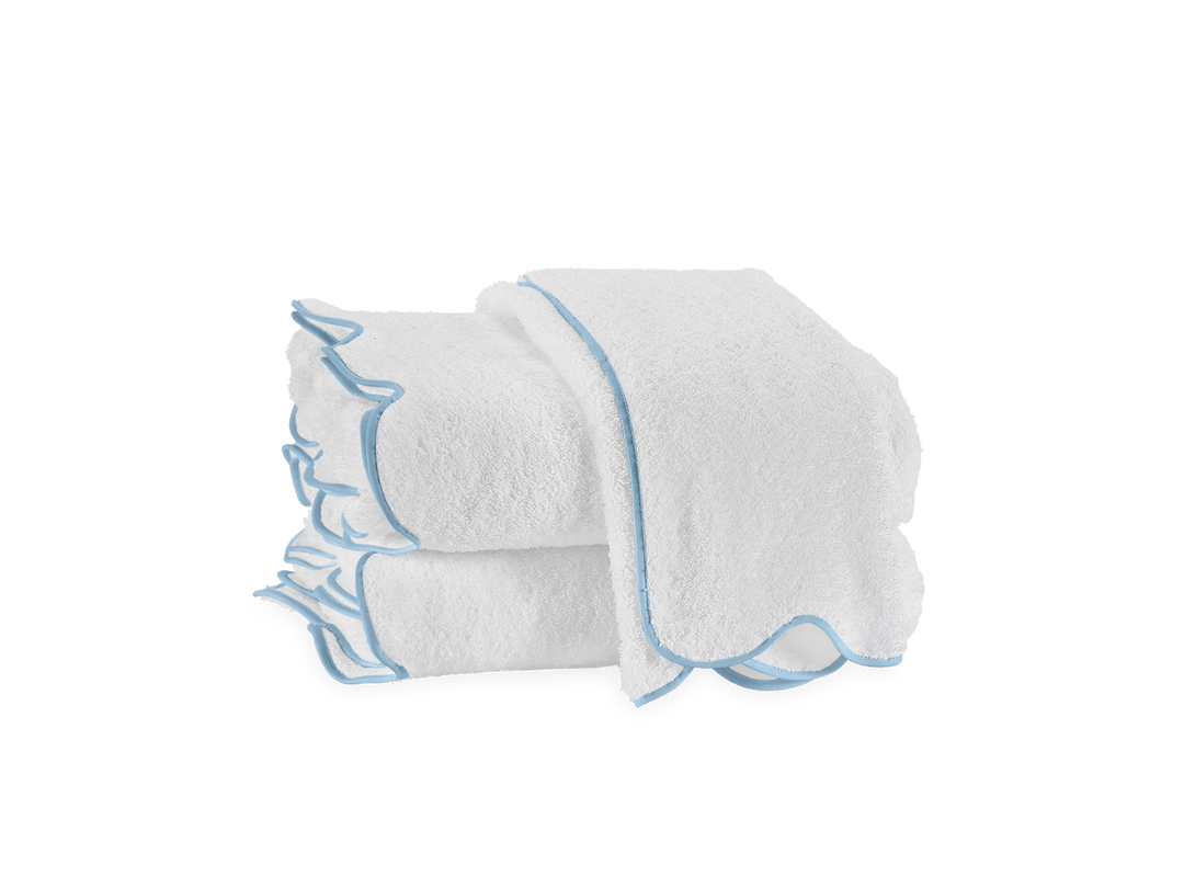 Cairo Scalloped Hand Towel With Piped Trim