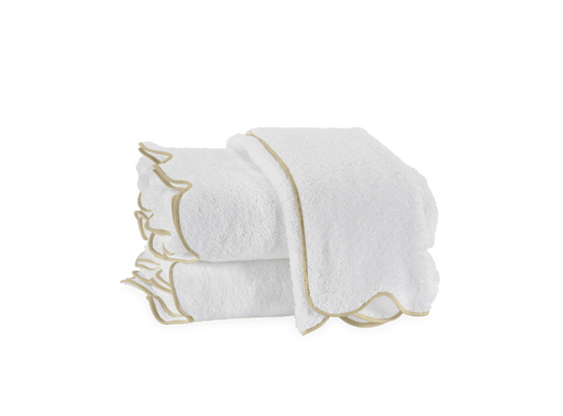 Cairo Scalloped Bath Towel With Piped Trim