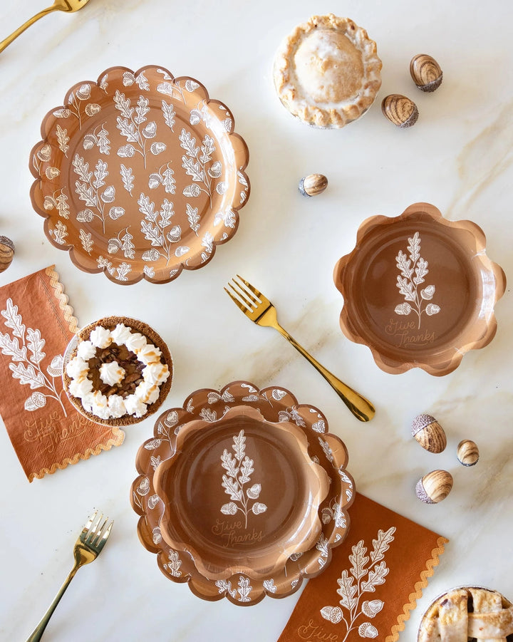 Acorns Scalloped Circle Paper Plates Paper Plates My Mind's Eye 