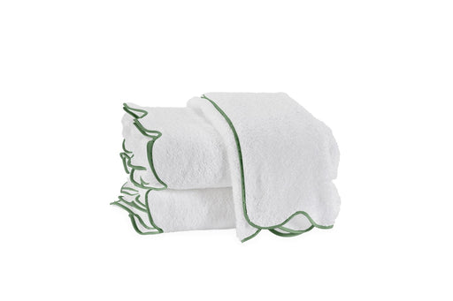 Cairo Scalloped Bath Towel With Piped Trim Bath Towels Matouk White with Palm Scalloped Trim 