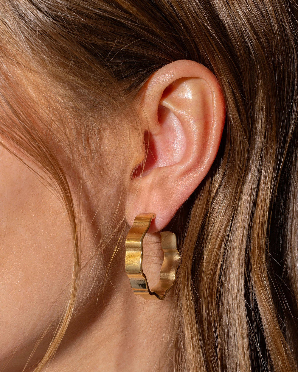 Cassie Wavy Small Hoops Womens Earrings Taylor Elliott Designs 