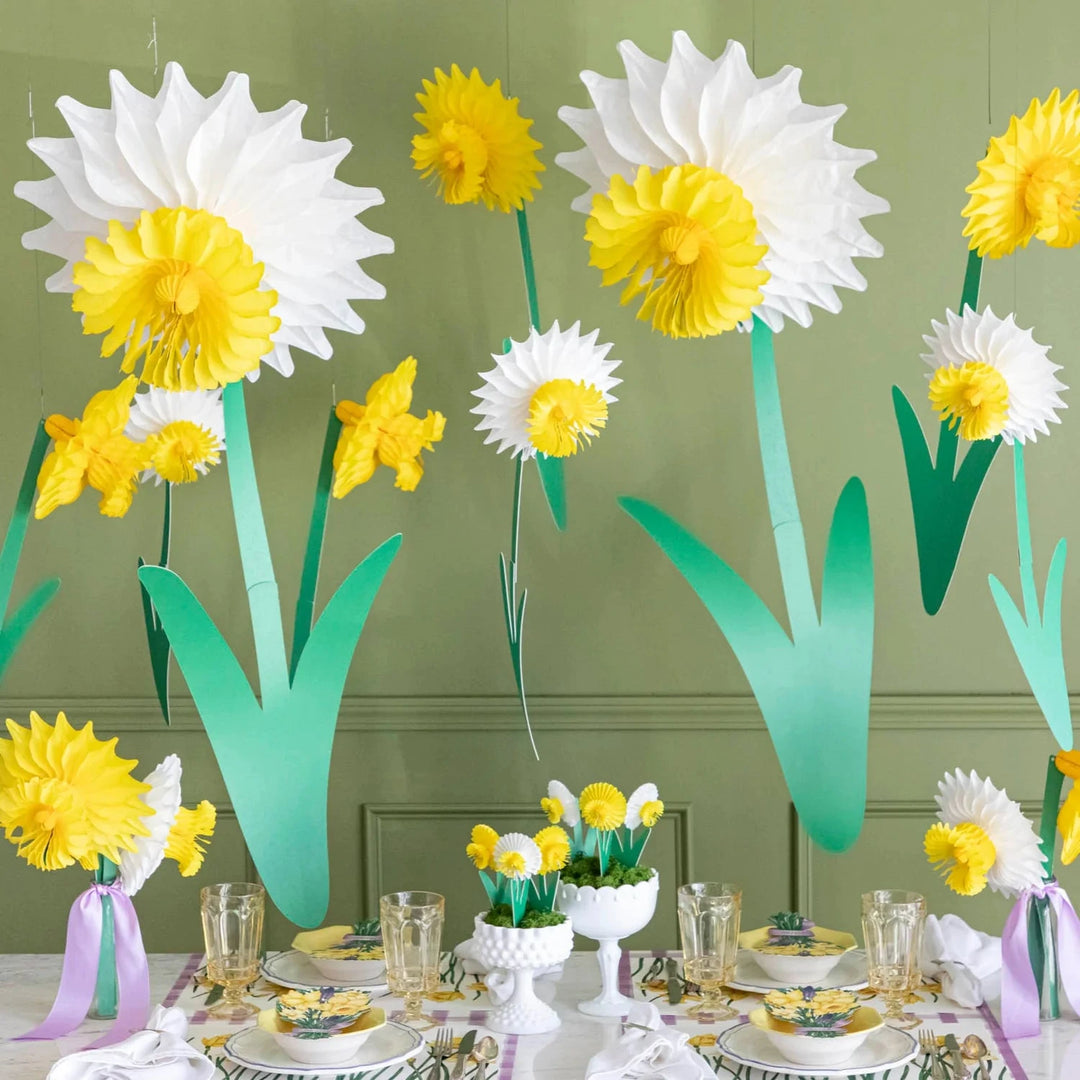 Honeycomb Large Daffodil - Yellow Easter Decorations Hester and Cook 