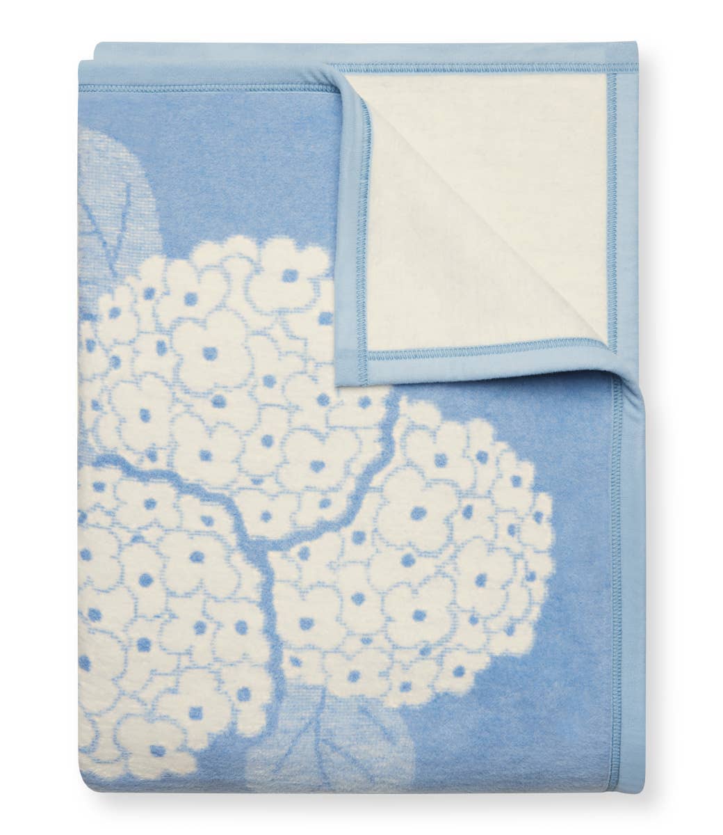 Hydrangeas Bluebell Blanket Blanket ChappyWrap 