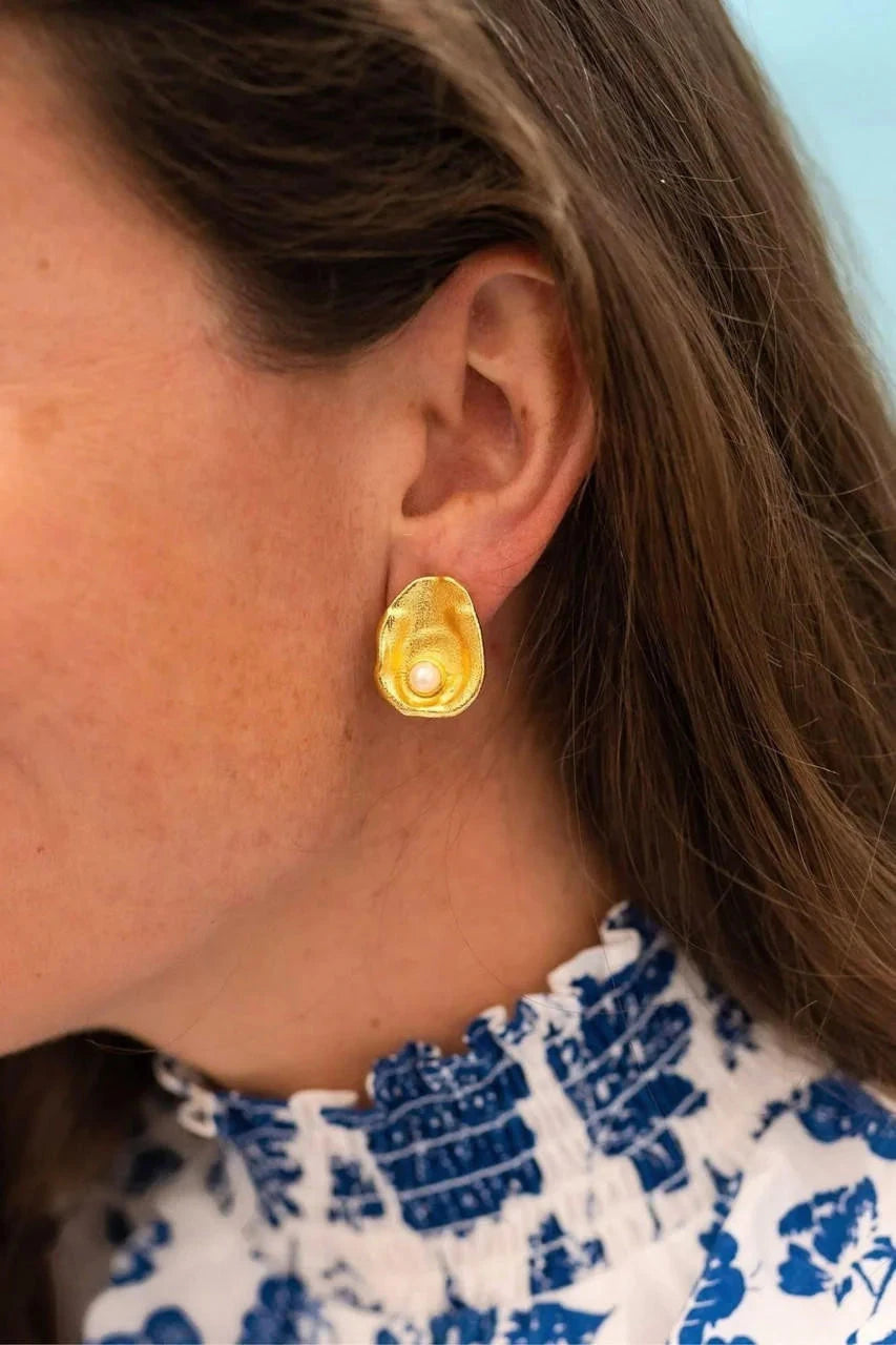 Oyster Stud Earrings Womens Earrings Lisi Lerch 