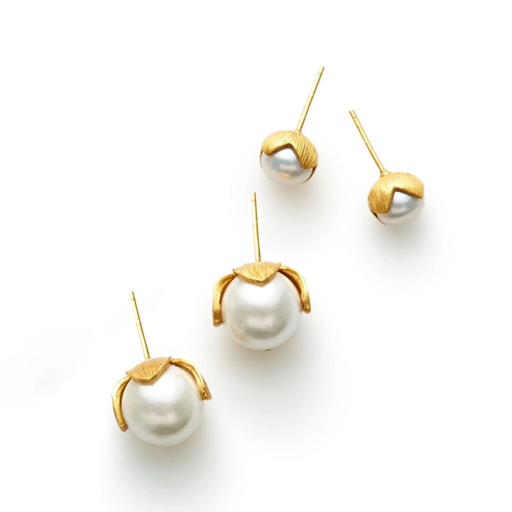 Penelope Pearl Stud Earrings Womens Earrings Julie Vos 