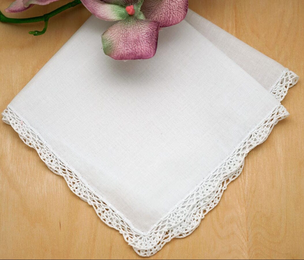 Small Scalloped Crochet Lace Wedding Handkerchief Handkerchief Bumblebee Linens 