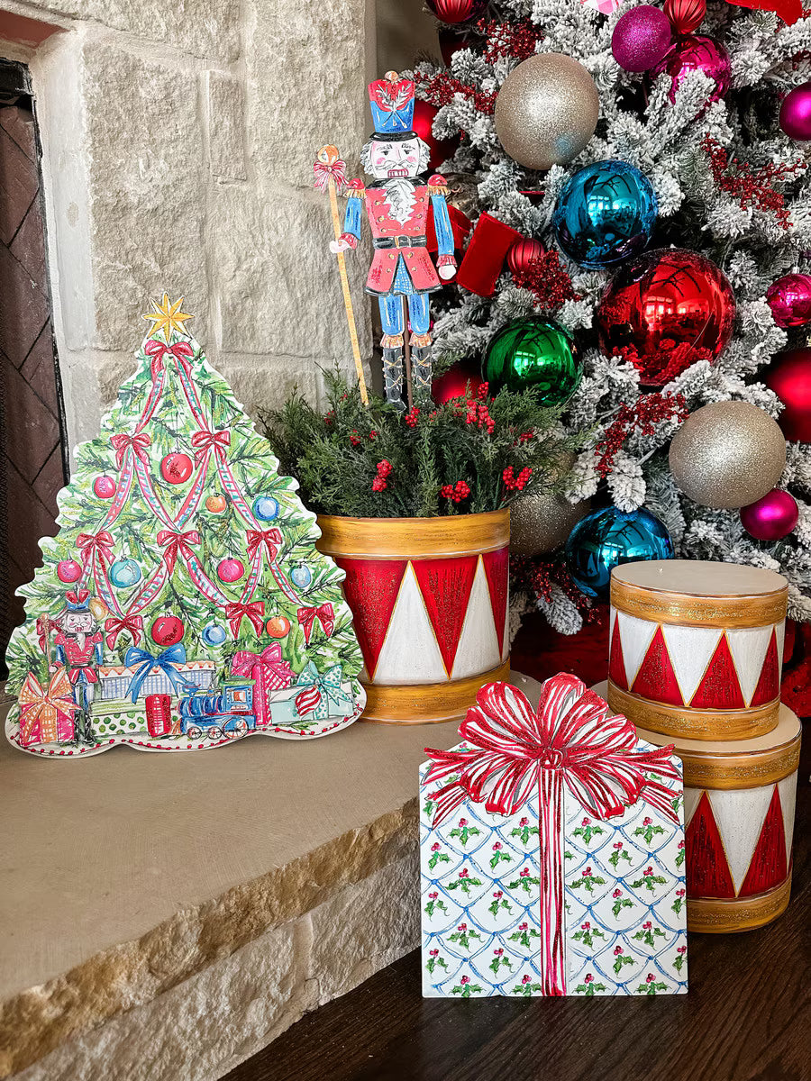Traditional Nutcracker Stake Door Hanger Round Top Collection 