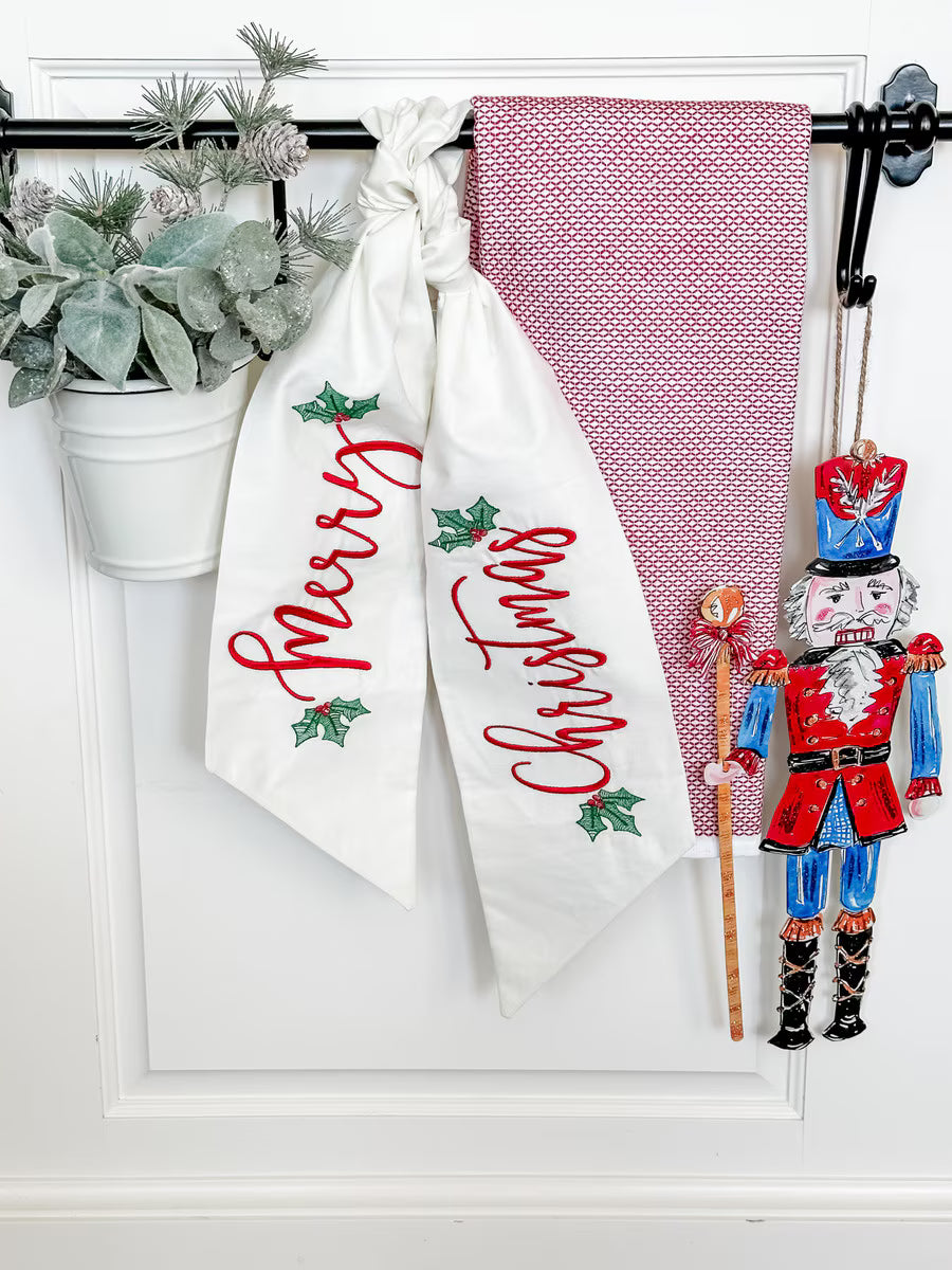 Traditional Nutcracker Stake Door Hanger Round Top Collection 
