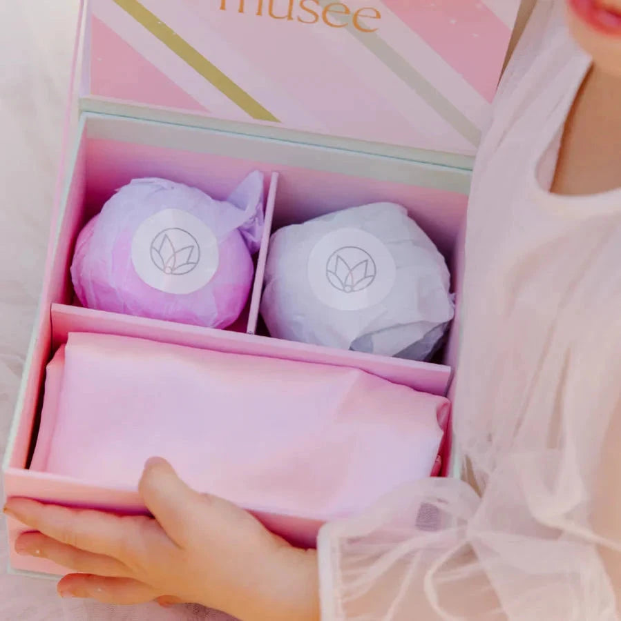 Visions Of Sugarplum Bath Balm, Pillowcase & Eye Mask Set Bath Bomb Musee 