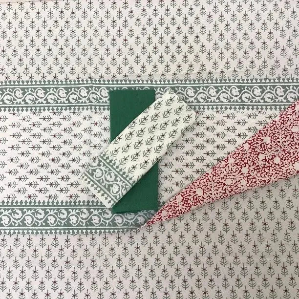 Winterberry Table Runner Tablecloth Natural Habitat 