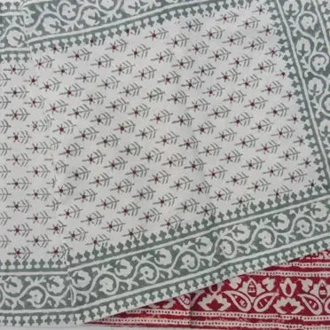 Winterberry Table Runner Tablecloth Natural Habitat 