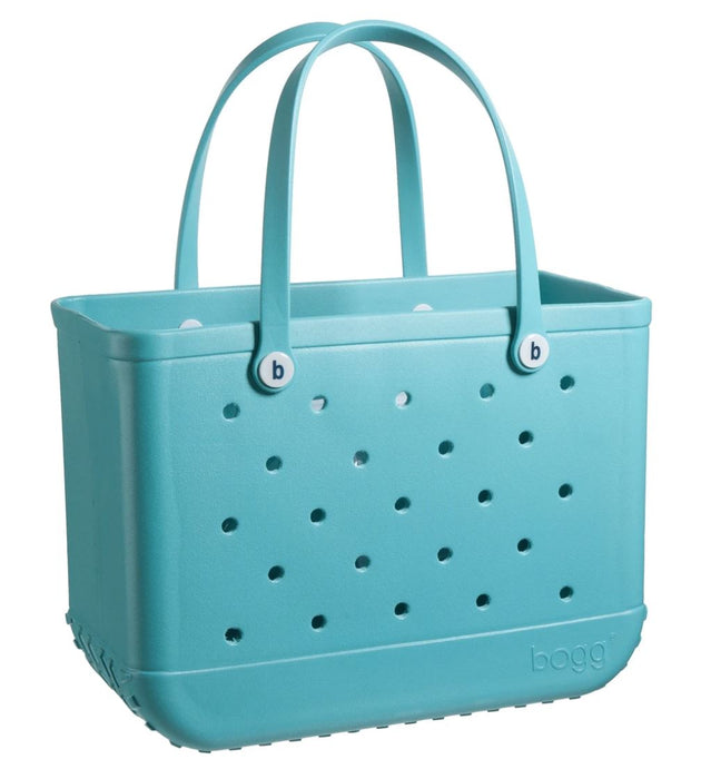 https://thehorseshoecrab.com/cdn/shop/products/bogg-bags-large-bags-and-totes-bogg-bag-turquoise-and-caicos-111718_630x700.jpg?v=1692024371
