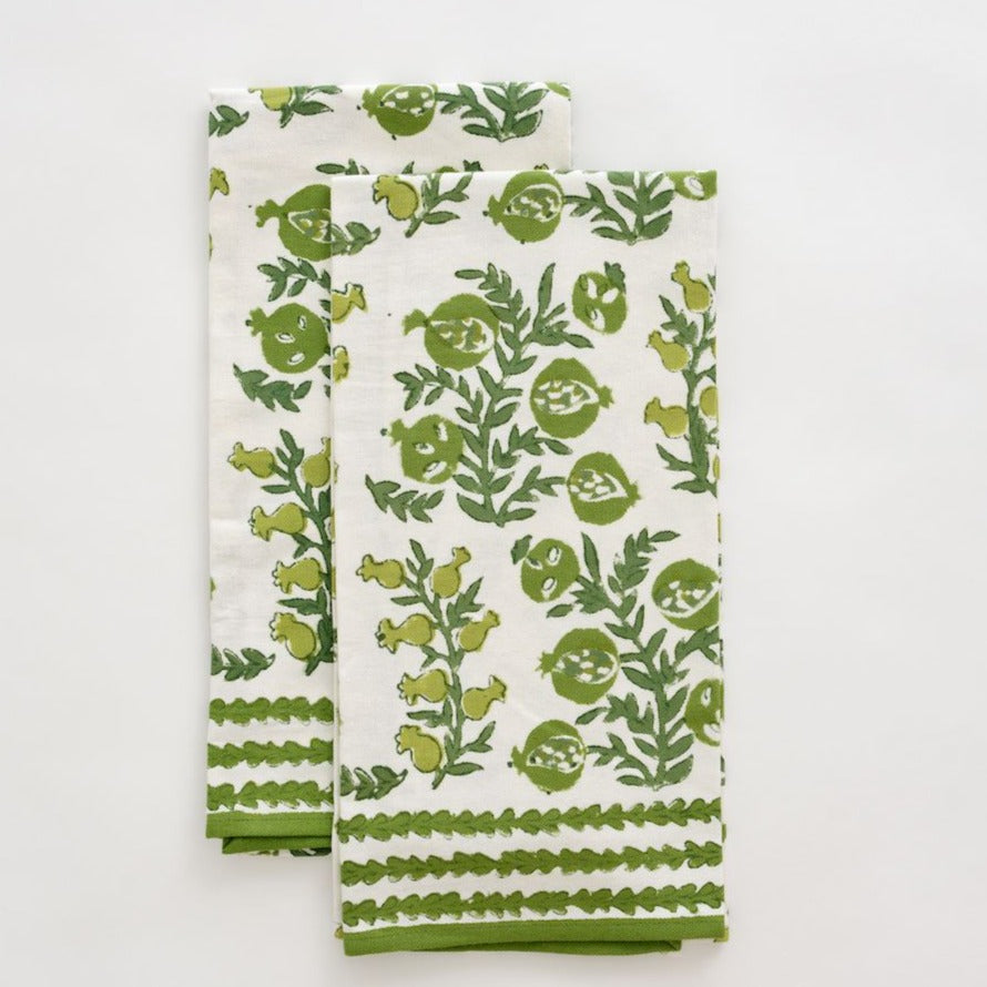 https://thehorseshoecrab.com/cdn/shop/products/pom-bells-green-tea-towels-set-of-2-tea-towels-pomegranate-958176_1507x1000.jpg?v=1694774141